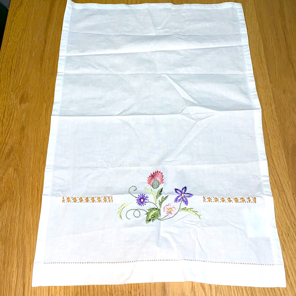 Gifts for Mom 🌸✨ April Cornell-Embroidered Cotton Tablecloth